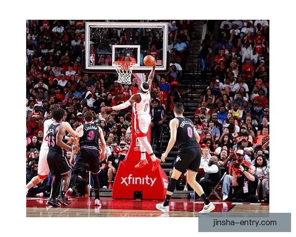 火箭是否后悔交易怀特18分钟27分6三分替补爆发场均16分成奇兵