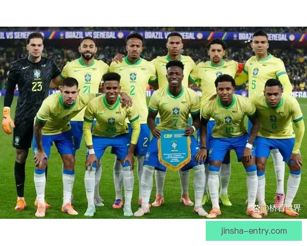 2026世界杯球员阵容大揭秘 新星崛起与老将退役的赛场传奇